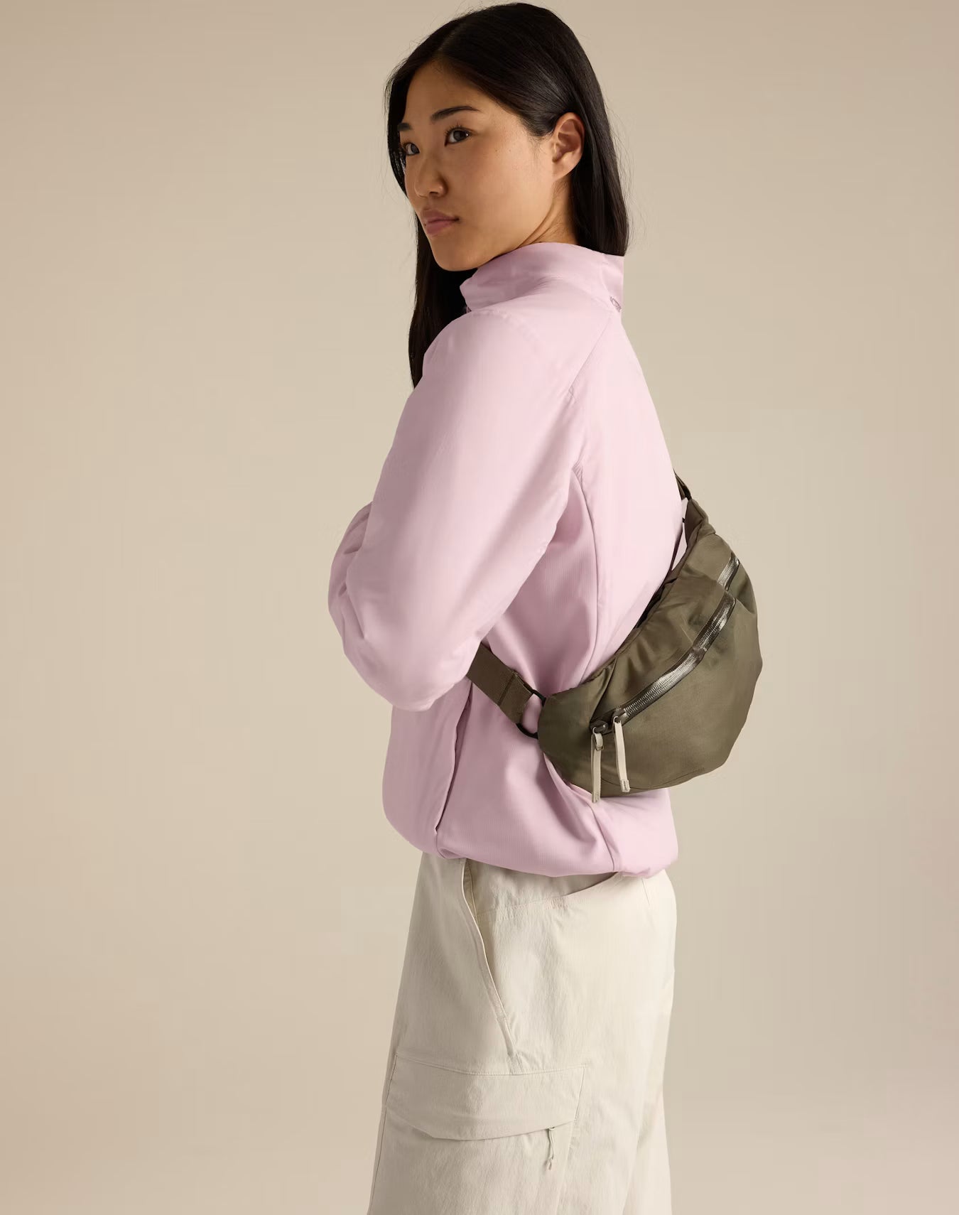 Axios 4 Crossbody