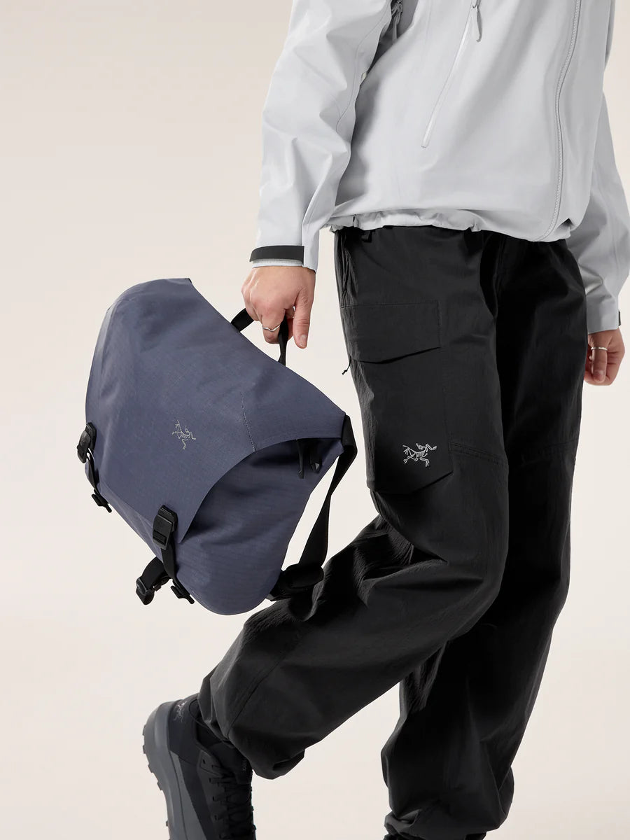 Granville 10 Courier Bag