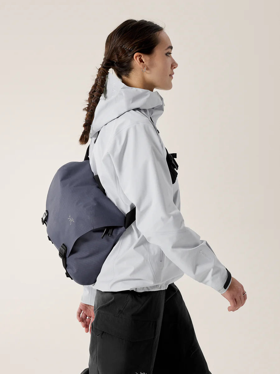 Granville 10 Courier Bag